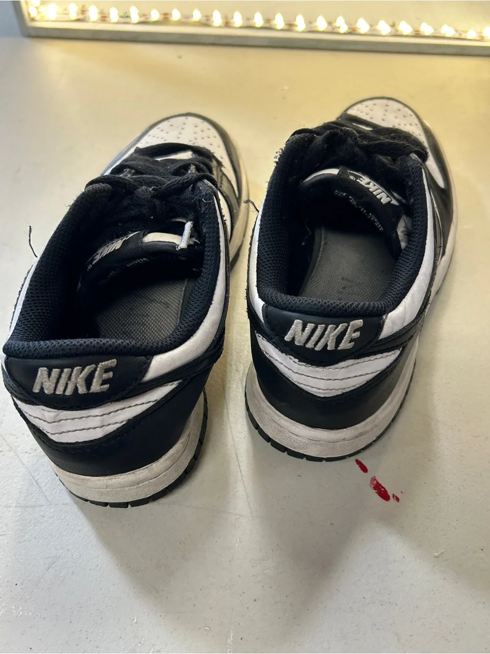 Nike iconic low